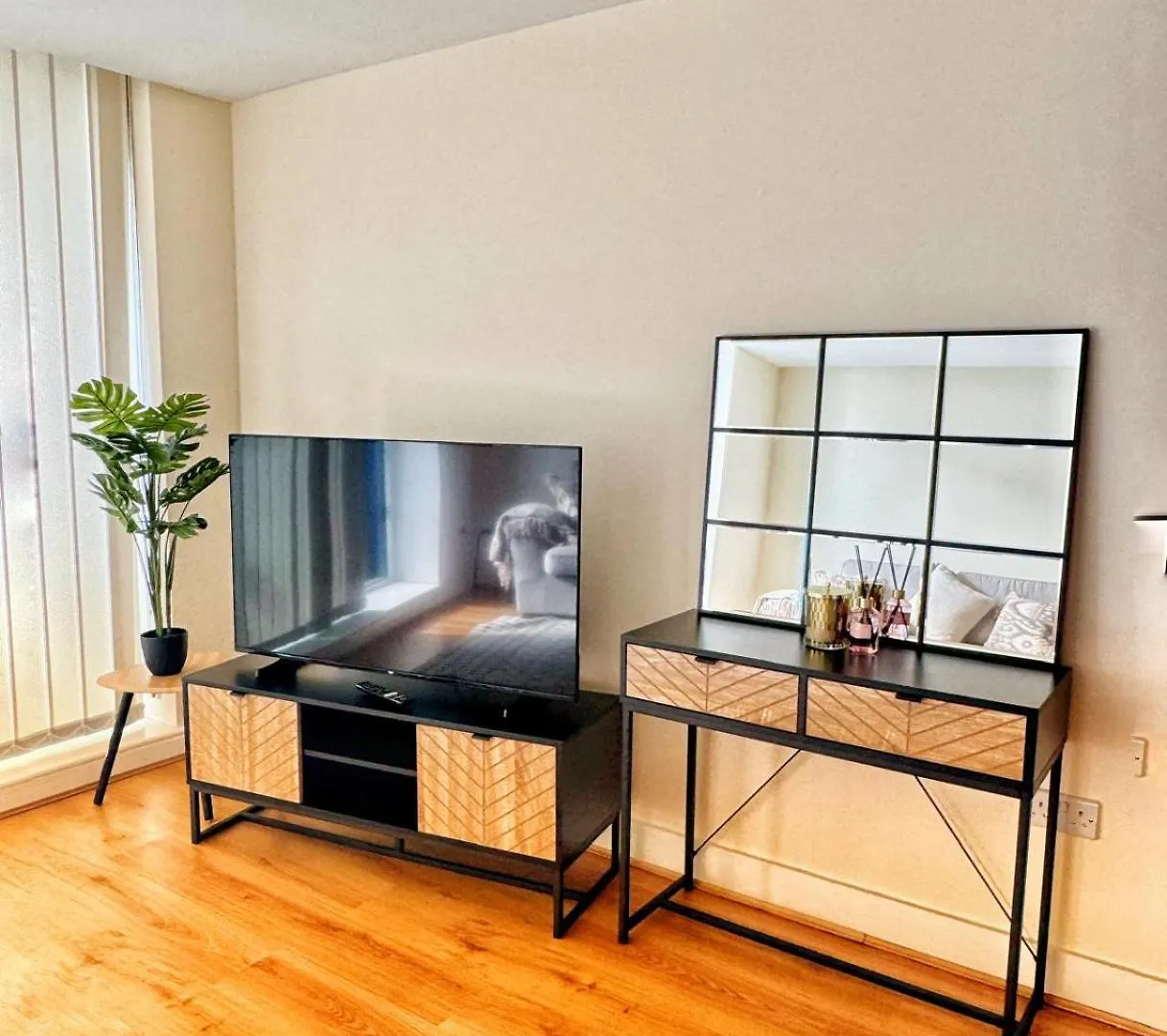 Riverside Royal Apartment London United Kingdom