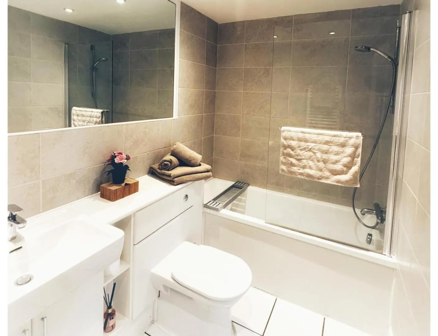 Riverside Royal Apartment London United Kingdom