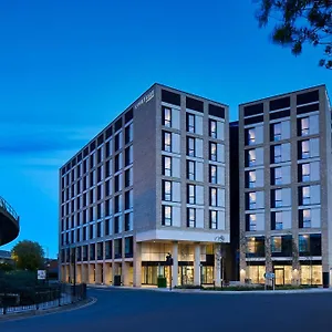Hotel Courtyard By Marriott Airport, Londyn